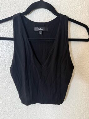 Lulu's Black V-Neck Sleeveless Crop Tank Top